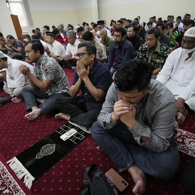 Muslims gather at mosques for first Friday prayers since Israel-Hamas war started